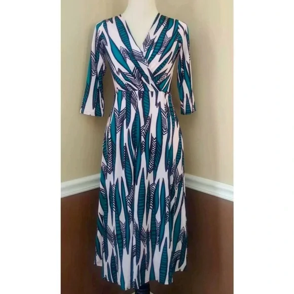 Closet London | Dresses | New Closet London Modcloth Abstract Leaf Print  Vneck 34 Sleeves Midi Dress 4 | Poshmark
